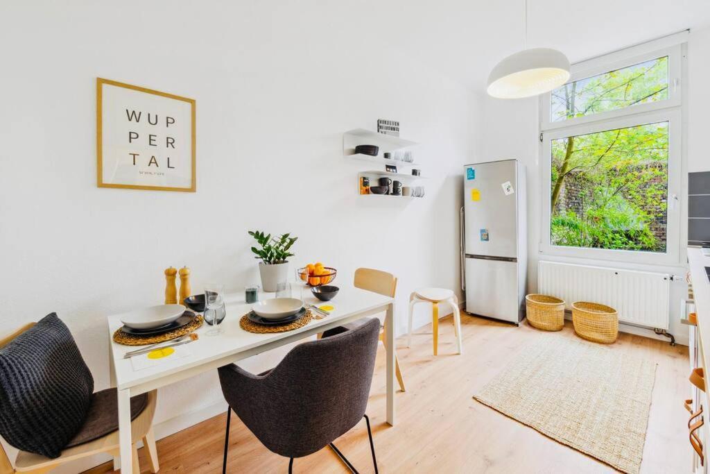 Апартаменти Wuppertaler Altbau-Traum Gutenberg - Naehe Dus & Dortmund & Koeln & Essen Екстер'єр фото
